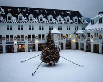 Cozy Ski Condo - Waterville Valley - Building