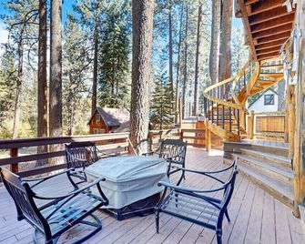 Tahoe Vista Escape - Walk to Moon Dunes Beach - Tahoe Vista - Balcony