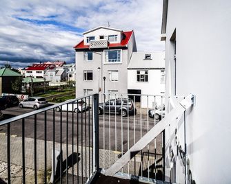 Guesthouse Aurora - Reykjavík - Balkong