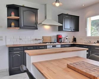 Ty camille - Ploubazlanec - Kitchen