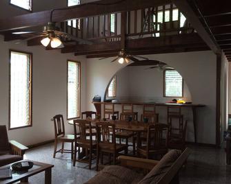 Casa Bugambilias,Costarica,Central America - Tambor - Comedor