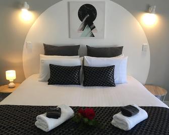 Half Moon Bay Motel - Auckland - Bedroom