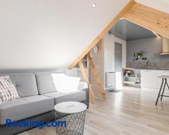 Appartement entier - Toile tendue - Wifi - Pontarlier - Living room