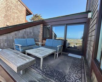 Monterey Dunes Beachfront, Sand, Surf - Book now without waiting - Instant Confirmation - Moss Landing - Balcony
