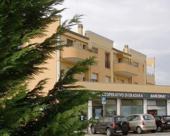 Mary al Tramonto Rosso - Tavullia - Edificio