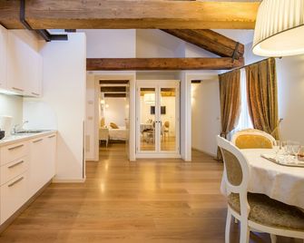 Al Redentore di Venezia Apartments - Venice - Kitchen