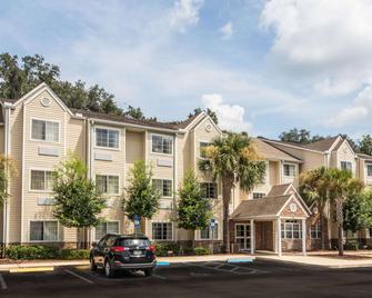 Microtel Inn & Suites by Wyndham Ocala - Ocala - Building