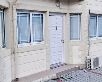 A complete price performance house, a favorite of the guests, wifi, A/C, 4K TV - Kyrenia