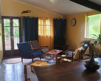 case creole - Saint-Joseph - Wohnzimmer