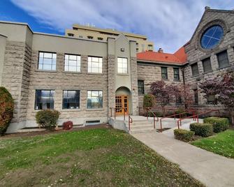 Center Apt 205 Historical church 1908 - Yakima - Building