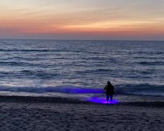 A Stone's Throw from Lake Superior, the bay and downtown pet friendly - Grand Marais - Playa