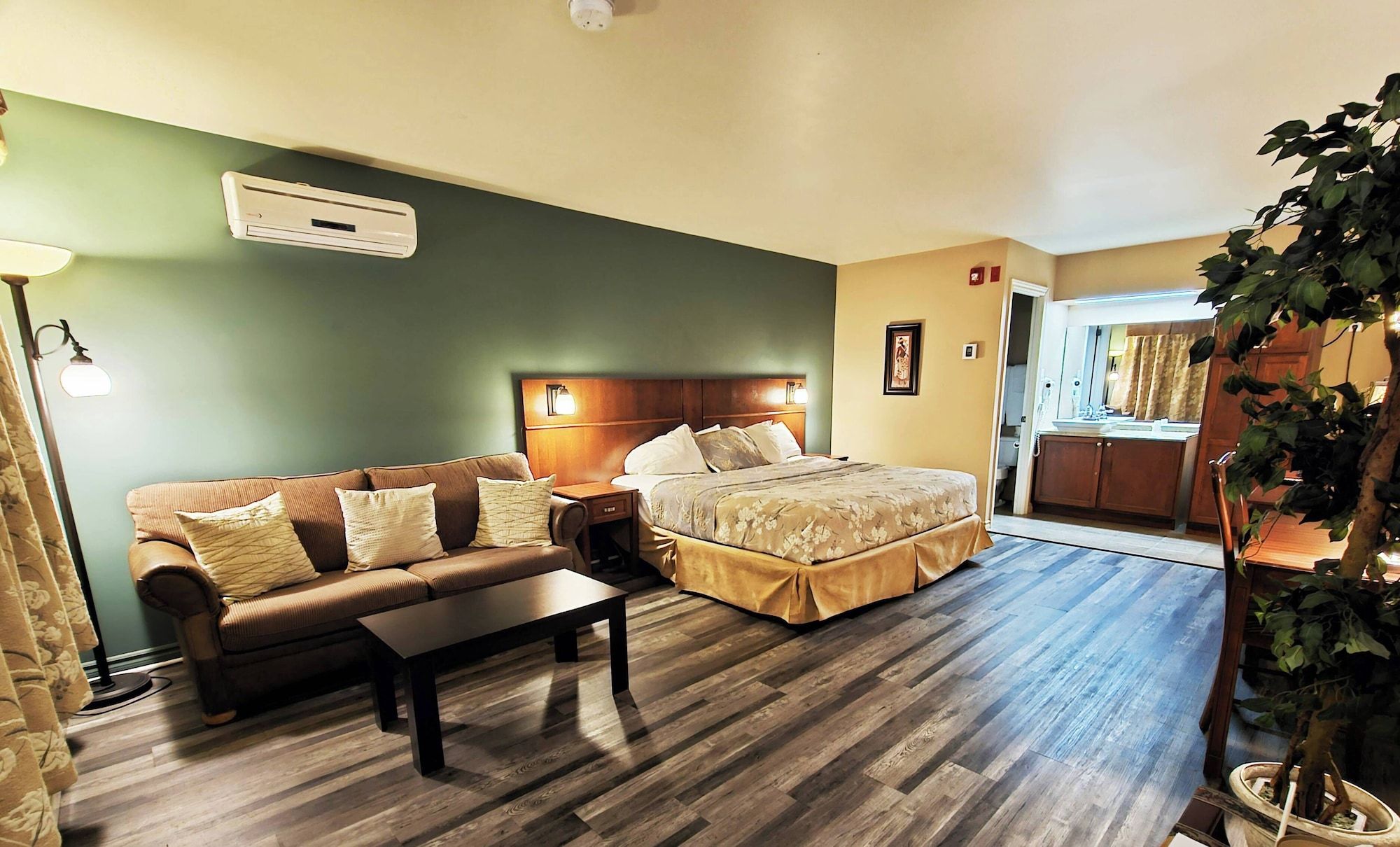 Hotel-Motel Drummond - Drummondville - Bedroom