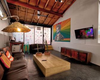 Play Hostel Soho - Buenos Aires - Living room
