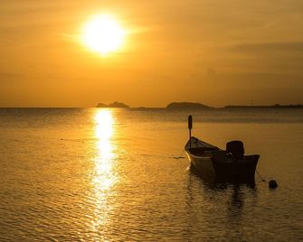 Neptune's Villa - Ko Pha Ngan - Beach
