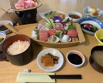 Spa Hotel Yuttarikan - Satsumasendai - Food