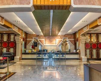 Xishu Forest Hotel - Thành Đô - Lễ tân