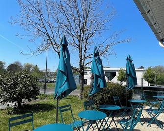 Brit Hotel Quimper Sud - Quimper - Patio