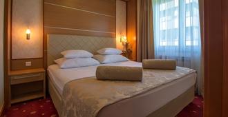 Cezar Hotel - Banja Luka - Bedroom
