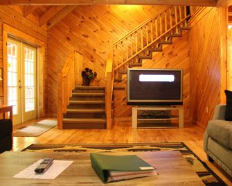 Country Road Cabins - Hico