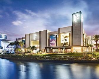 Coastal Central 3bd Spa Surfersp - 錫達河 (黃金海岸) - 建築