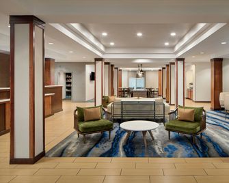 Fairfield Inn & Suites by Marriott Frankfort - Франкфорт - Лоббі