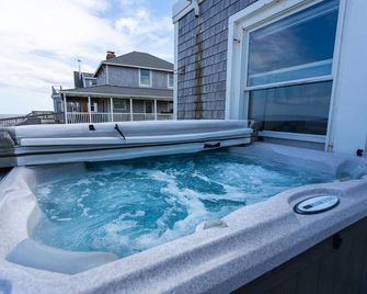 Waterfront home for family getaways - Scituate - Pool