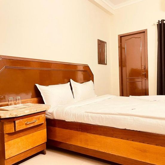 Half Moon Inn image 1