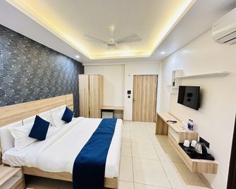 The Dwelling Inn - Greater Noida