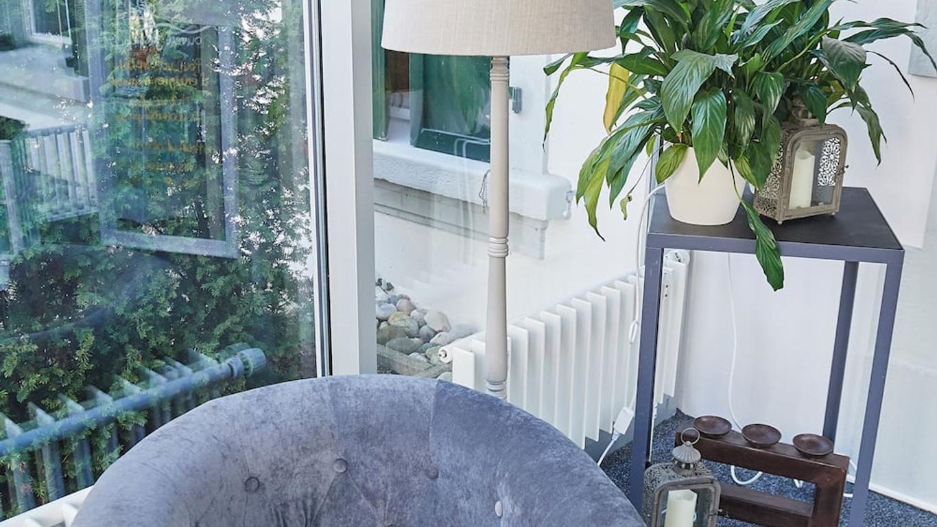 أوتل لو فوني