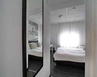 Hotel Zeespiegel - Zandvoort - Bedroom