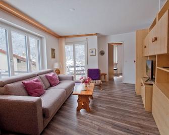 Haus Bodmen C, Apartment Anemone - 策馬特 - 客廳