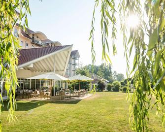Best Western Plus Parkhotel Maximilian Ottobeuren - Ottobeuren - Building
