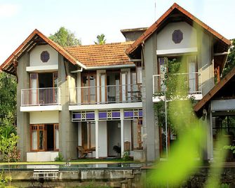 Hibiscus Villa - Thanneermukkom - Edificio