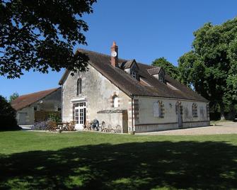 Large, well-equipped gîte and spa (optional) - between Touraine and Berry - Nouans-les-Fontaines - Edificio