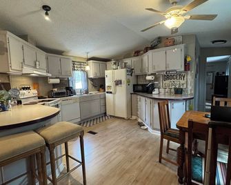 Perfect for Fishermen, Families and Workers in the area It is close to Kia plant - West Point - Cocina