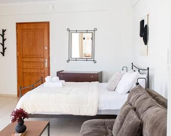 Rokani Studio II at Kalavrita Center - Kalavryta - Bedroom