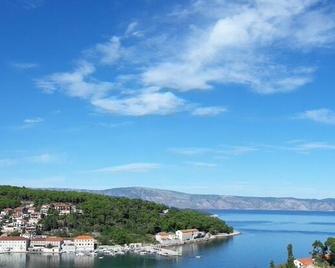 Guest House Jelsa - Jelsa