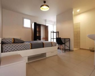 Villa 5 Chambres - 3 Salles De Bain - Château-Thierry - Schlafzimmer