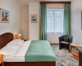 Hotel Otar - Praga - Habitación