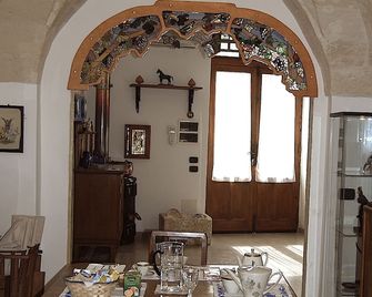 Art Transparent B&B - Grottaglie - Living room