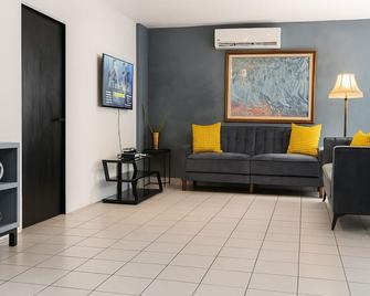 Local Nest in San Juan - San Juan - Living room