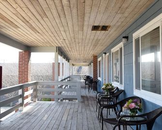 Montauk Oceanside Suites - Montauk - Balcón