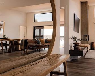 Bambara - Luxury Tasmanian Escape - St Helens - Вітальня