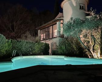 Charming Studio - Venelles - Piscine