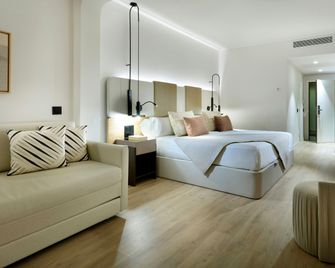 Grand Palladium Palace Ibiza Resort - Sant Jordi de ses Salines - Bedroom
