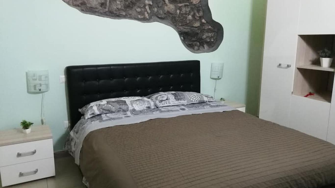 Dante Rooms