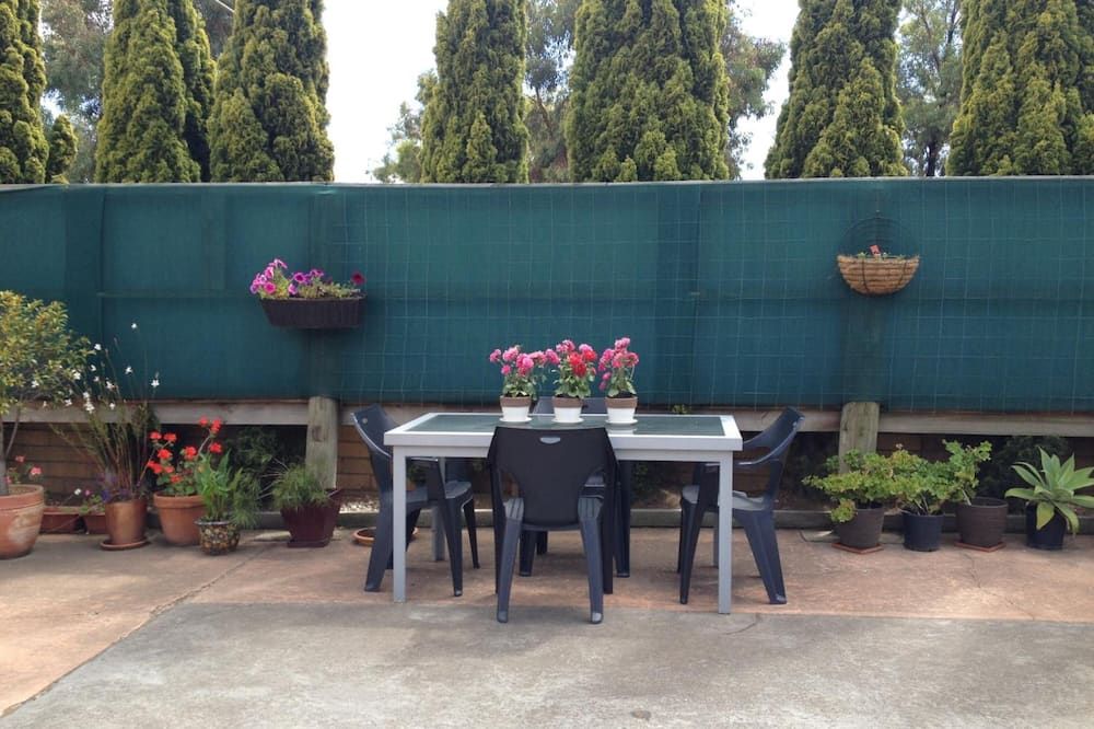 ريبلسايد بارك موتور إن