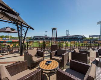 هيلتون جاردن إن مانشستر داونتاون - مانشستر - شرفة