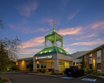 Best Western Plus Stoneridge Inn & Conference Centre - London - Byggnad