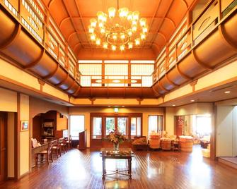 هوتل تسوباكينو - يامانوشي - ردهة